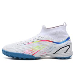 Indoor and Outdoor High Quality Soccer Boots Without Nail Family Football Shoes